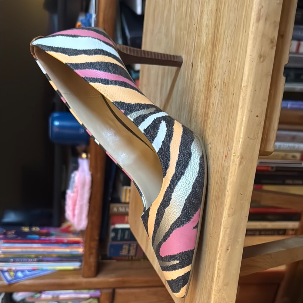 Michael Kors Multicolor Zebra-Stripe Pointed Pump